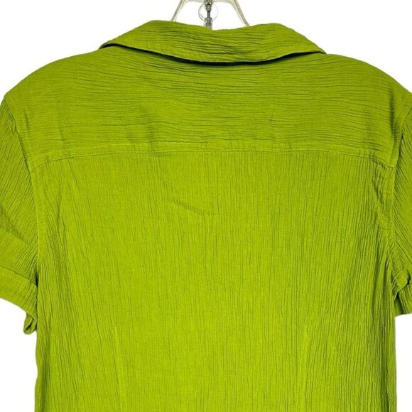 Chicoswomans  100% Cottpn Green Button Up gause material Top  Sz 2 like new - Picture 3 of 7